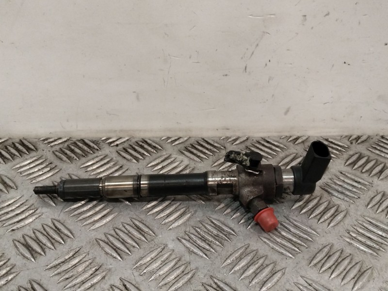 Recambio de inyector para seat leon (1p1) 1.6 tdi referencia OEM IAM 03L130277B  
