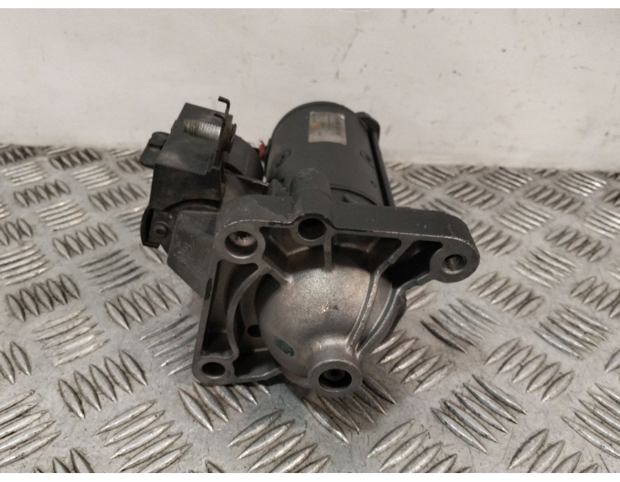 Recambio de motor arranque para renault master ii furgoneta (fd) 2.5 dci referencia OEM IAM 8200472592 0986020141 