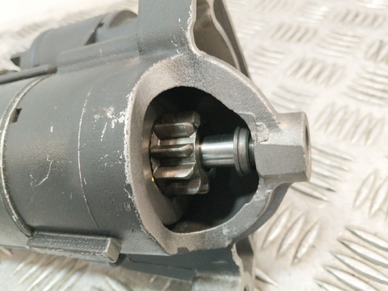 Recambio de motor arranque para renault master ii furgoneta (fd) 2.5 dci referencia OEM IAM 8200472592 0986020141 