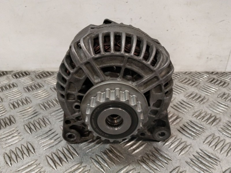 Recambio de alternador para volkswagen touareg (7la) referencia OEM IAM 070903024A 0124615031489 