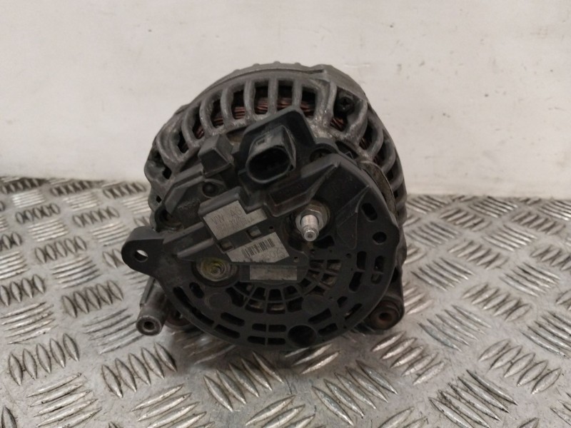 Recambio de alternador para volkswagen touareg (7la) referencia OEM IAM 070903024A 0124615031489 