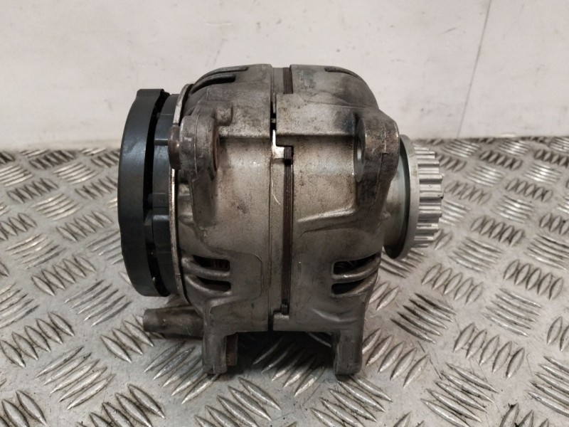 Recambio de alternador para volkswagen touareg (7la) referencia OEM IAM 070903024A 0124615031489 