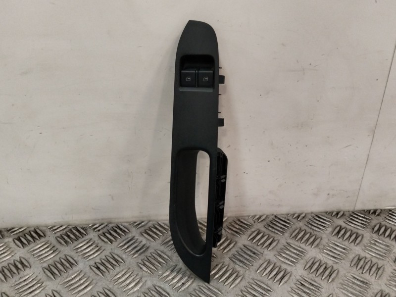 Recambio de maneta interior delantera izquierda para seat ibiza iii (6l1) 1.4 16v referencia OEM IAM 6L1867171D  