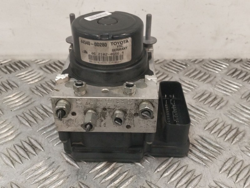 Recambio de abs para toyota yaris (_p13_) 1.0 (ksp130) referencia OEM IAM 895410D480 445400D280 