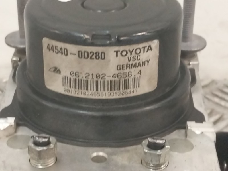 Recambio de abs para toyota yaris (_p13_) 1.0 (ksp130) referencia OEM IAM 895410D480 445400D280 