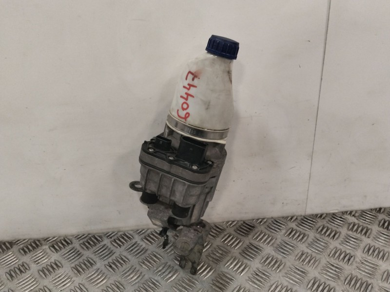 Recambio de bomba direccion para kia cee´d hatchback (ed) 1.4 referencia OEM IAM 13192897  