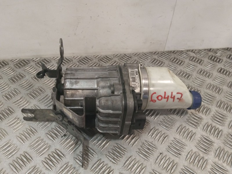 Recambio de bomba direccion para kia cee´d hatchback (ed) 1.4 referencia OEM IAM 13192897  