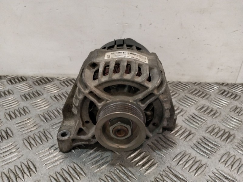 Recambio de alternador para fiat qubo (225_) 1.4 (225axa1a, 225cxa1a) referencia OEM IAM 52003531  