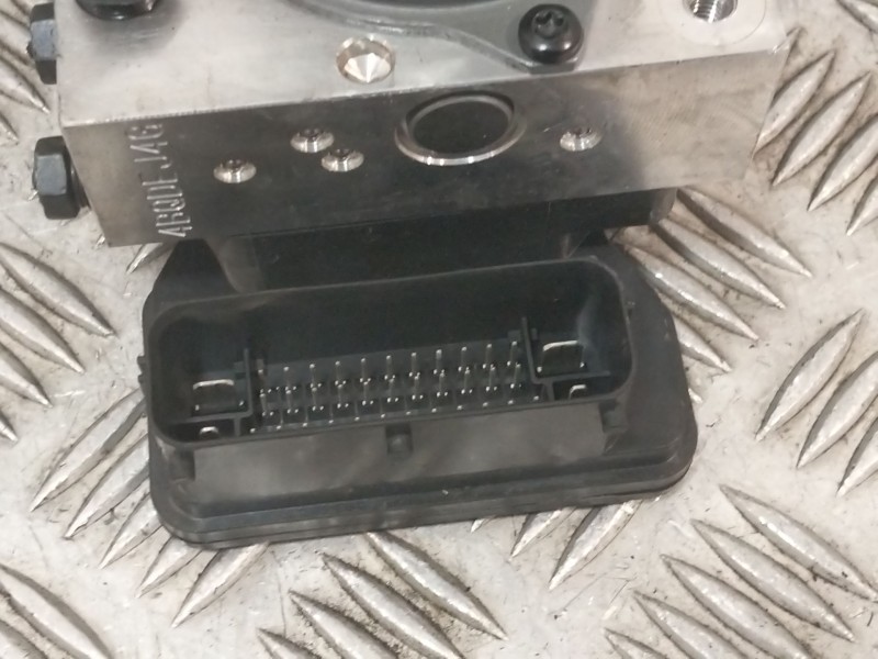 Recambio de abs para kia carens iv 1.7 crdi referencia OEM IAM 58910A4810  