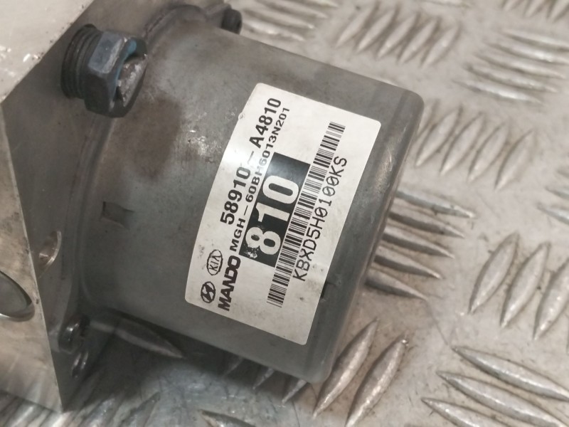 Recambio de abs para kia carens iv 1.7 crdi referencia OEM IAM 58910A4810  