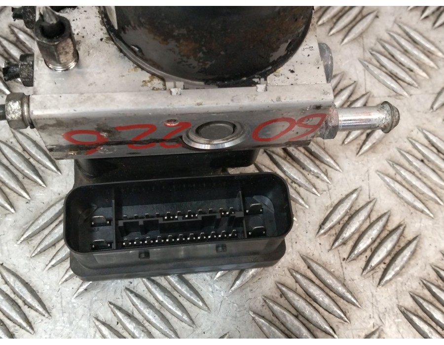 Recambio de abs para suzuki swift iii (mz, ez) 1.3 ddis (rs 413d) referencia OEM IAM 06210908123 62J12WD 