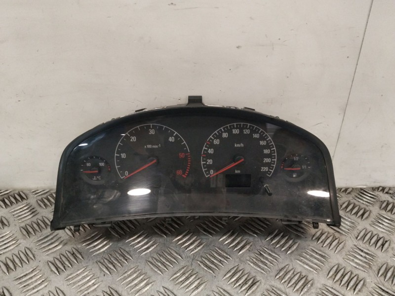 Recambio de cuadro instrumentos para opel vectra c (z02) 2.2 dti 16v (f69) referencia OEM IAM 88311337  