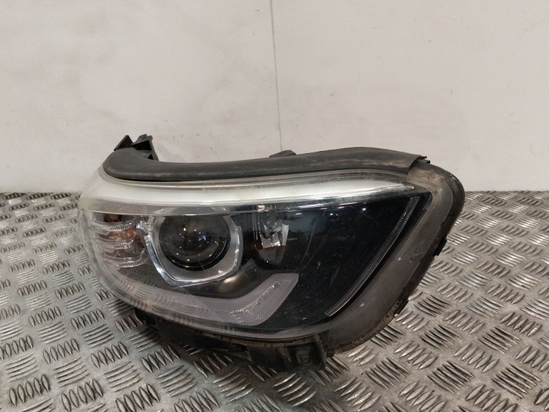 Recambio de faro derecho para kia stonic (yb) 1.0 t-gdi referencia OEM IAM 92102H8400  