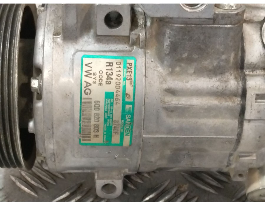 Recambio de compresor aire acondicionado para volkswagen polo iv (9n_, 9a_) 1.4 16v referencia OEM IAM 6Q0820803H  