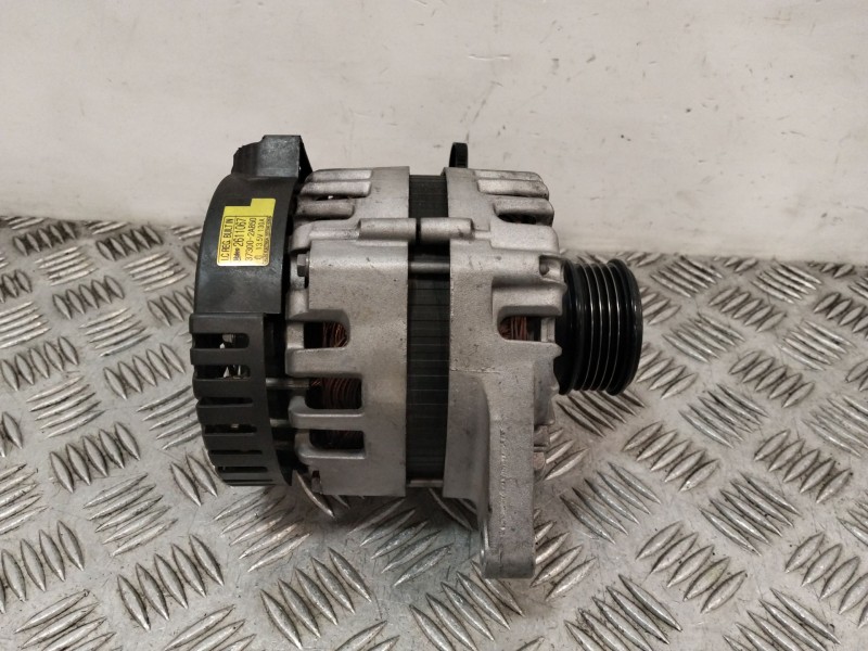 Recambio de alternador para kia carens iv 1.7 crdi referencia OEM IAM 373002A850  