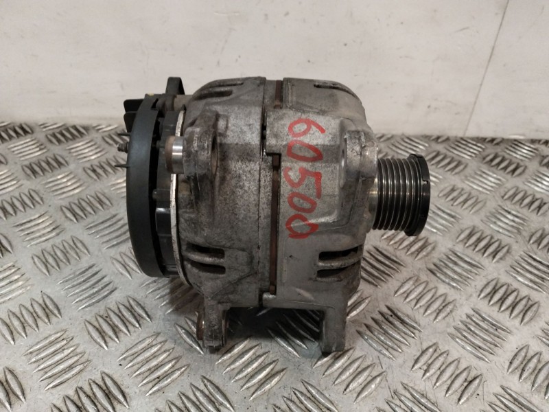 Recambio de alternador para renault master ii furgoneta (fd) 2.5 dci referencia OEM IAM 8200660022 0124525137 