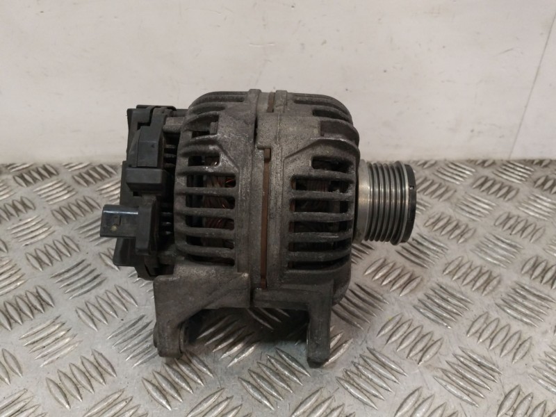 Recambio de alternador para iveco daily iii furgoneta 35 c 14 referencia OEM IAM 504057813  