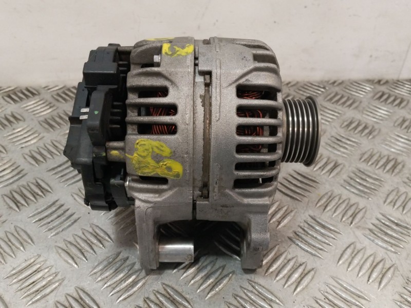 Recambio de alternador para volkswagen golf v (1k1) 1.6 fsi referencia OEM IAM 03C903023D  