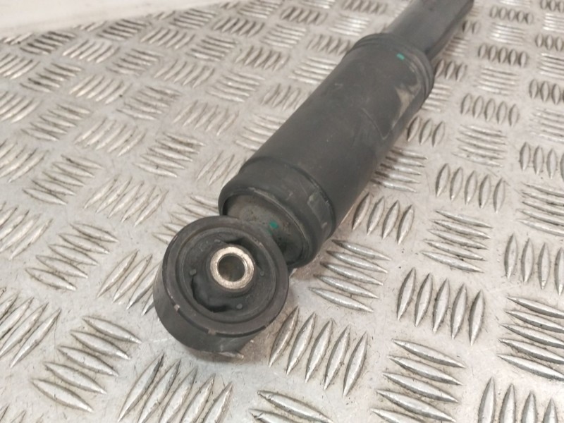 Recambio de amortiguador trasero para fiat nuova 500 (150) 1.2 cat referencia OEM IAM GB48136  