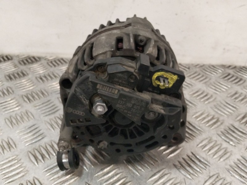 Recambio de alternador para volkswagen polo (6n2) 1.4 16v referencia OEM IAM 037903025M  
