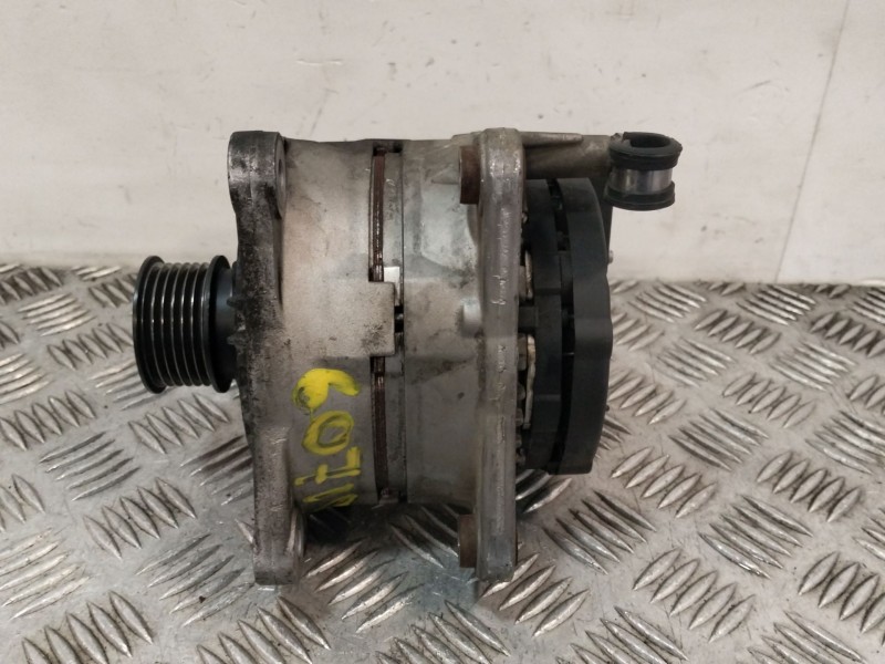 Recambio de alternador para volkswagen polo (6n2) 1.4 16v referencia OEM IAM 037903025M  