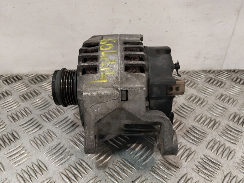 Recambio de alternador para audi a6 c5 avant (4b5, 4b6) 1.8 t referencia OEM IAM 06B903016E  