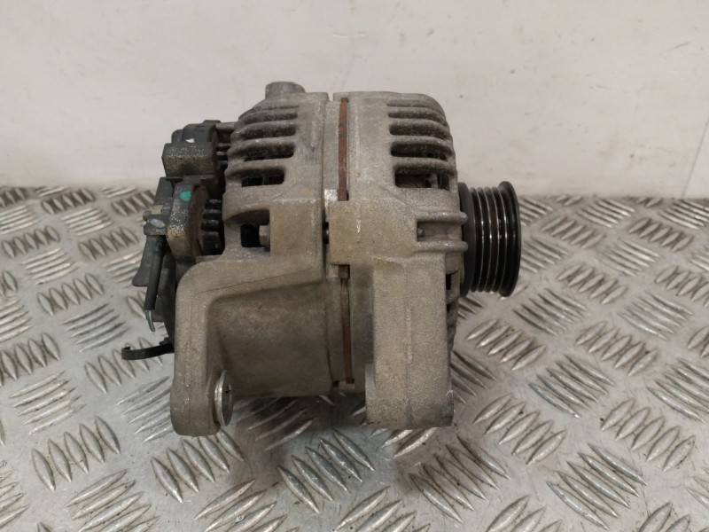 Recambio de alternador para opel astra h gtc (a04) 1.8 (l08) referencia OEM IAM 55556071 0124425025 