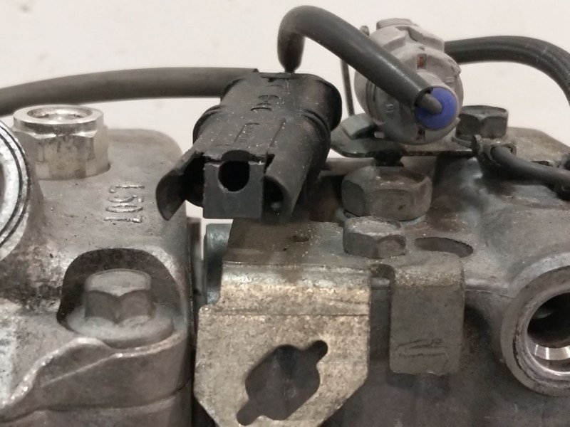 Recambio de compresor aire acondicionado para bmw 1 (e81) 118 d referencia OEM IAM 64526987862  