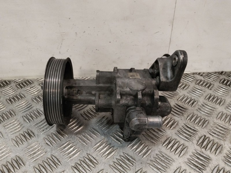 Recambio de bomba direccion para bmw x5 (e70) xdrive 30 d referencia OEM IAM 679646203  