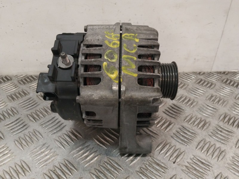Recambio de alternador para bmw 1 (e81) 118 d referencia OEM IAM 7802261 2543461 
