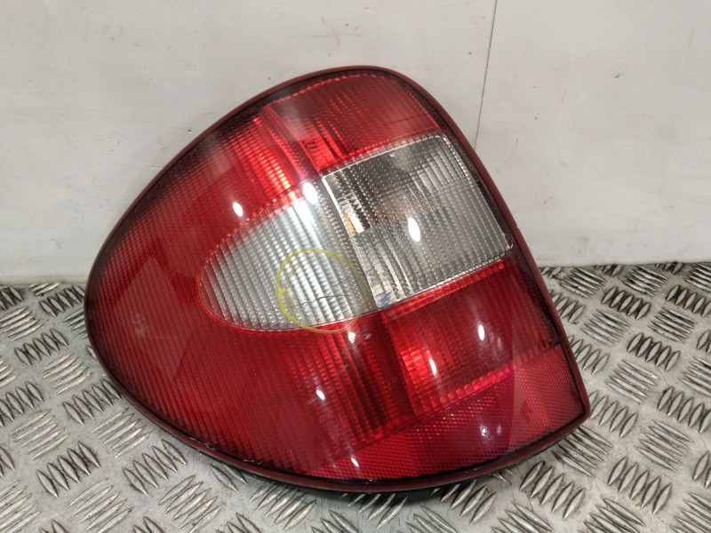 Recambio de piloto trasero izquierdo para chrysler voyager iv (rg, rs) 2.5 crd referencia OEM IAM 153671  