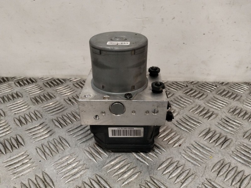 Recambio de abs para kia carens iv 1.7 crdi referencia OEM IAM 58910A4810  