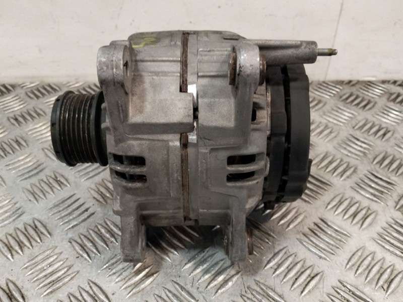 Recambio de alternador para audi tt (8n3/8n9) 1.8 20v turbo referencia OEM IAM 028903028E  