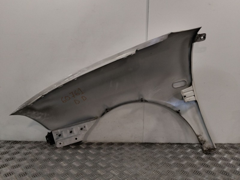 Recambio de aleta delantera derecha para seat ibiza iii (6l1) 1.4 16v referencia OEM IAM   