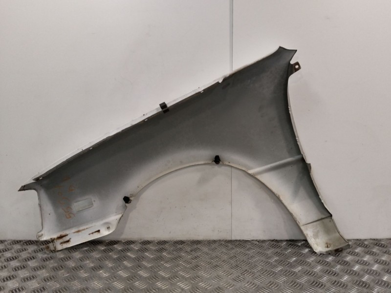 Recambio de aleta delantera izquierda para suzuki swift gti referencia OEM IAM   
