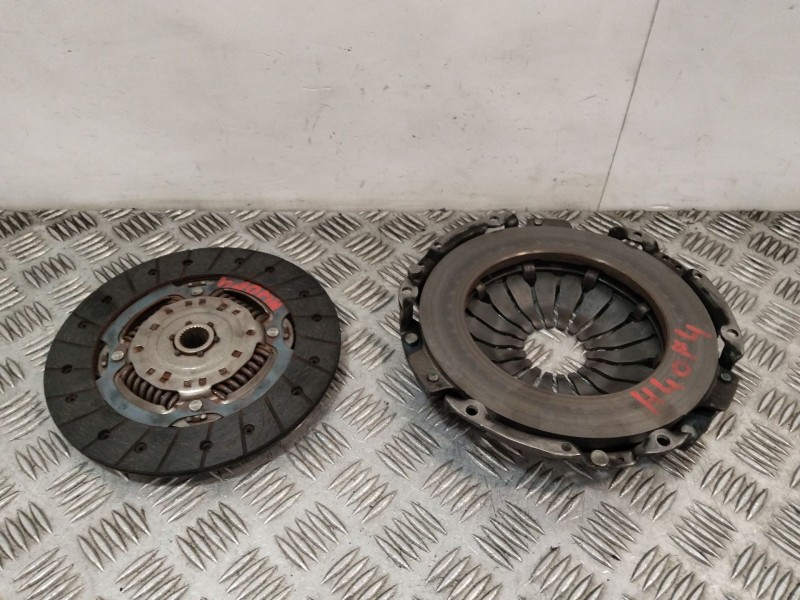 Recambio de kit embrague para dacia sandero ii 1.0 tce 90 gpf referencia OEM IAM 301016117R 302058046R 