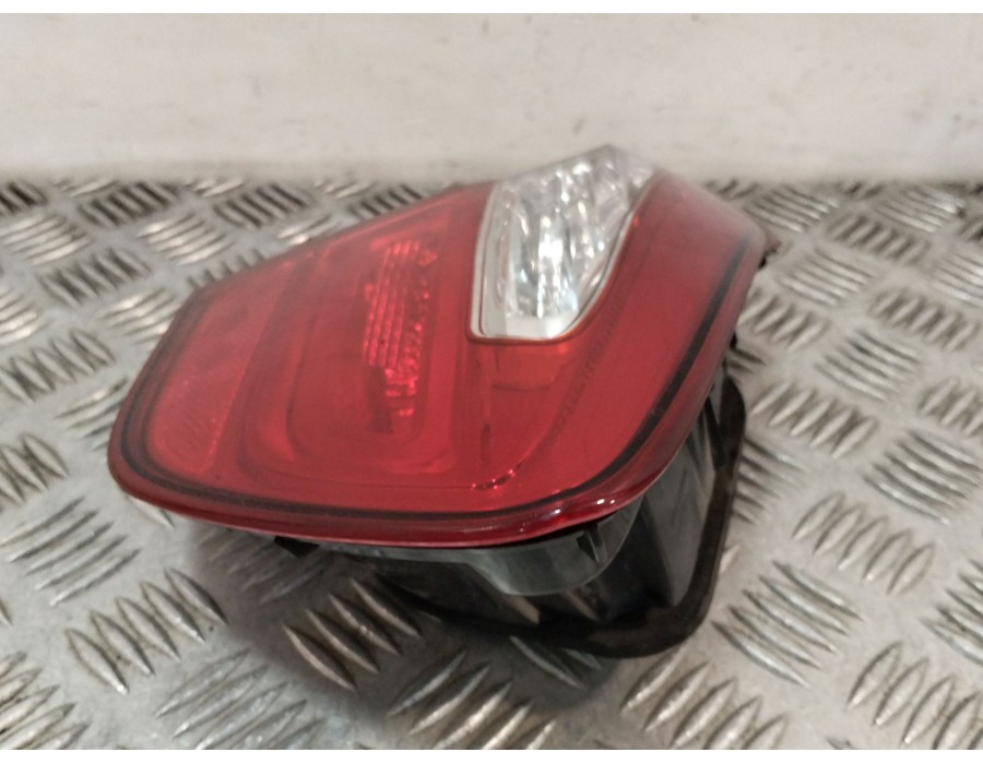 Recambio de piloto trasero izquierdo interior para kia rio iii (ub) 1.2 cvvt referencia OEM IAM 924031W2  