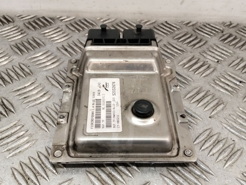 Recambio de centralita motor uce para fiat qubo (225_) 1.4 (225axa1a, 225cxa1a) referencia OEM IAM 52032676  