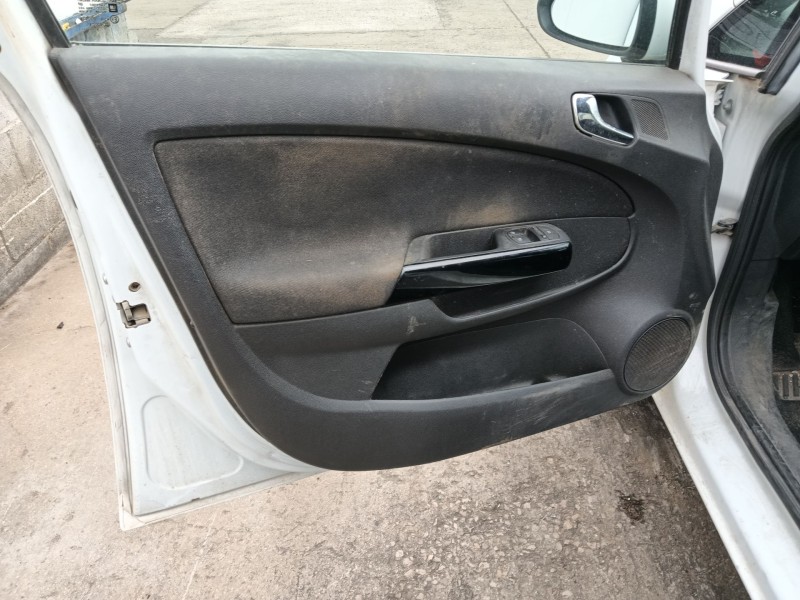 opel corsa d (s07) del año 2013