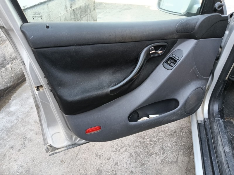 seat leon (1m1) del año 2002