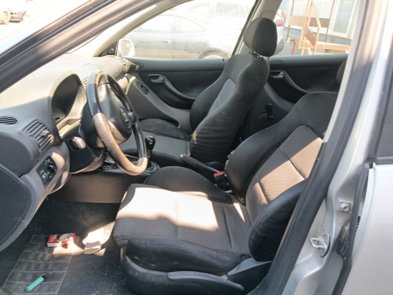 seat leon (1m1) del año 2002