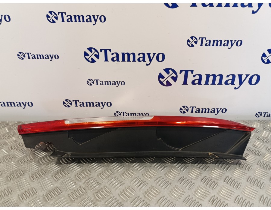 Recambio de piloto trasero derecho para ford focus berlina (cap) 2.0 tdci cat referencia OEM IAM 4M5113404A  