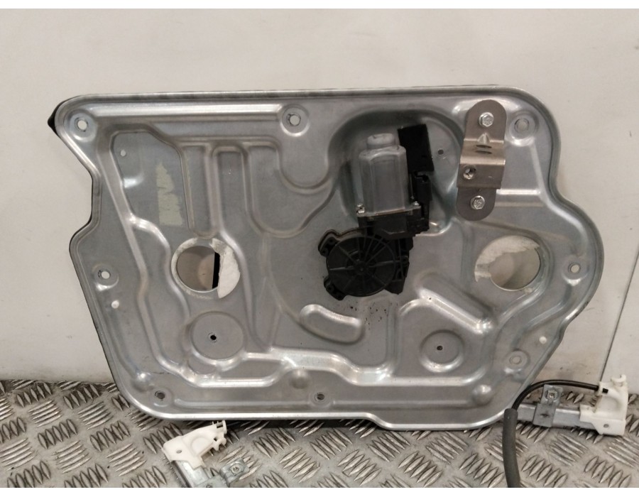 Recambio de elevalunas delantero derecho para nissan qashqai i +2 (jj10 variante d02) 2.0 referencia OEM IAM FC685  