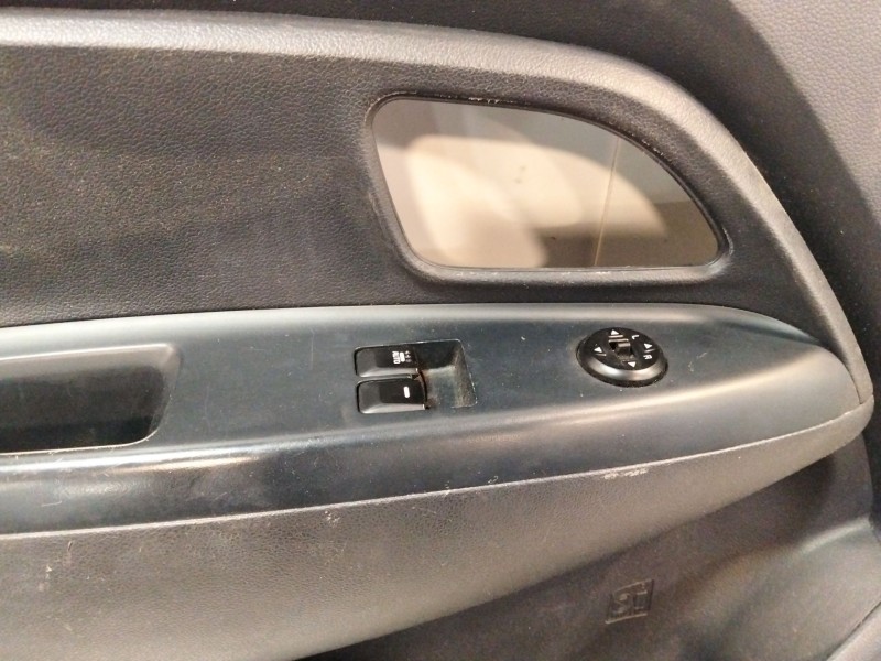 Recambio de guarnecido puerta delantera izquierda para kia rio iii (ub) 1.2 cvvt referencia OEM IAM 82480J7015  