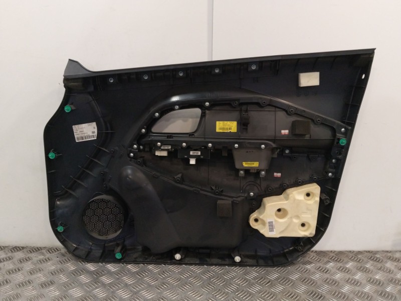 Recambio de guarnecido puerta delantera izquierda para kia rio iii (ub) 1.2 cvvt referencia OEM IAM 82480J7015  