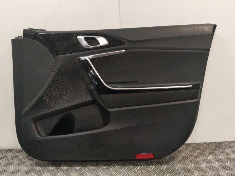 Recambio de guarnecido puerta delantera derecha para kia xceed (cd) 1.5 t-gdi mhev referencia OEM IAM 82342J7000  