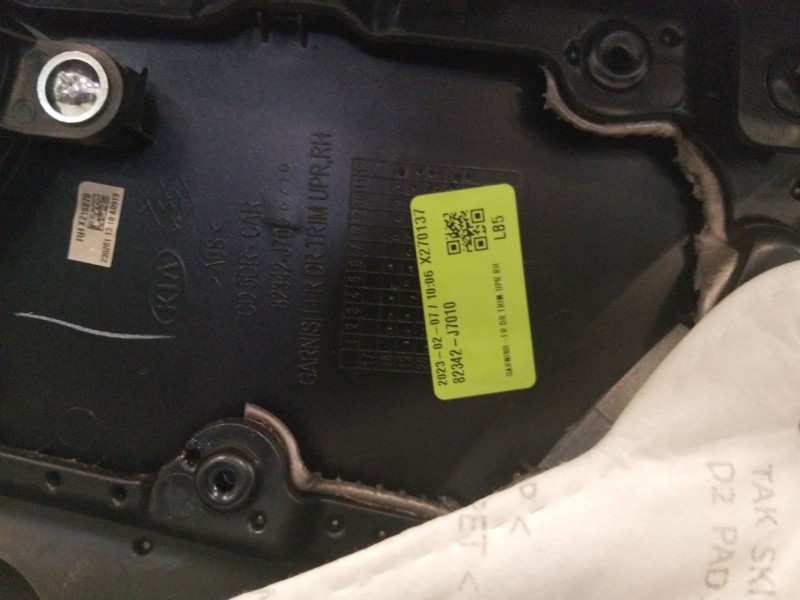 Recambio de guarnecido puerta delantera derecha para kia xceed (cd) 1.5 t-gdi mhev referencia OEM IAM 82342J7000  