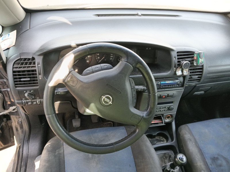 opel zafira a monospace (t98) del año 2004