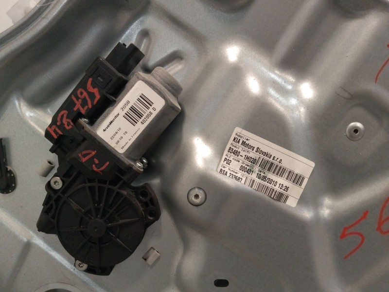 Recambio de elevalunas trasero derecho para kia cee´d 1.6 crdi cat referencia OEM IAM 834801H020  