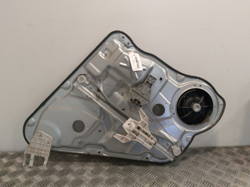 Recambio de elevalunas trasero derecho para kia cee´d 1.6 crdi cat referencia OEM IAM 834801H020  